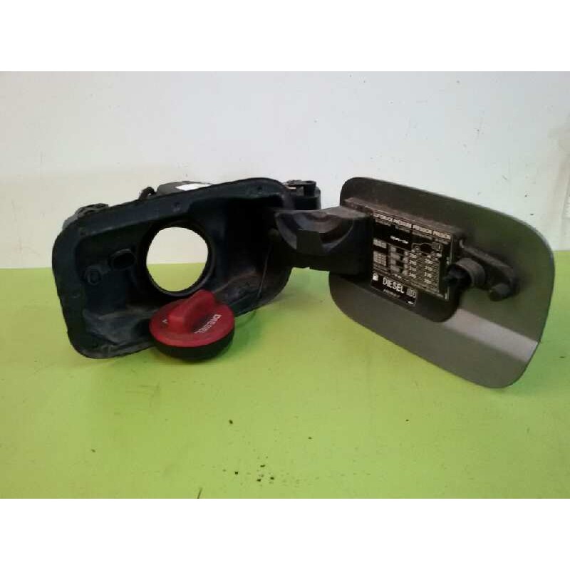 TAPA EXTERIOR COMBUSTIBLE INCLUYE EL TAPON