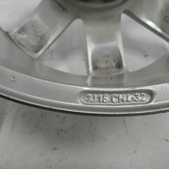 Recambio de llanta para peugeot 308 1.6 16v referencia OEM IAM 9680729880 7J16CH432 4H 4X110