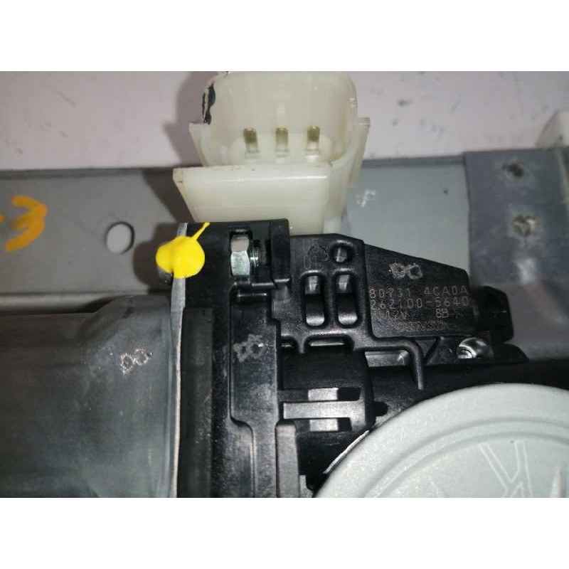 ELEVALUNAS DELANTERO DERECHO