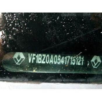 renault megane iii berlina 5 p del año 2009