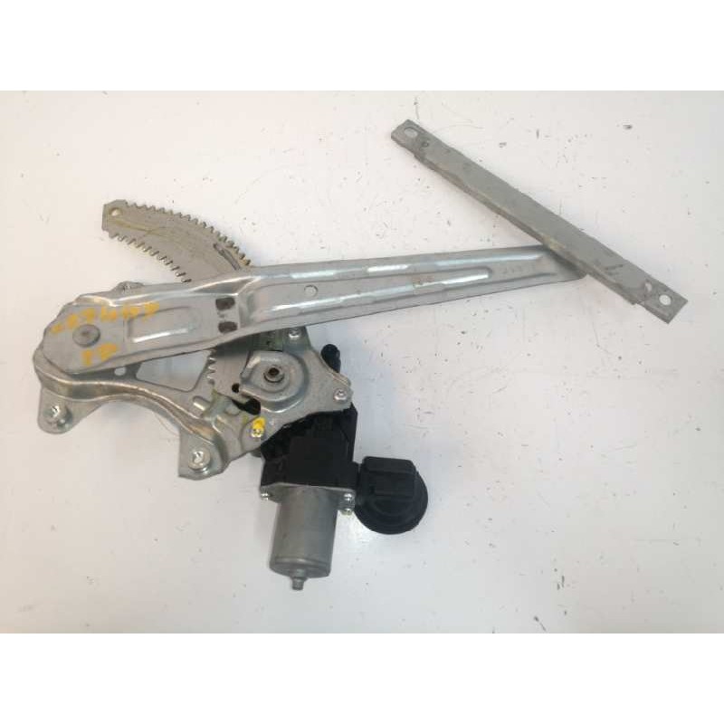 ELEVALUNAS TRASERO DERECHO