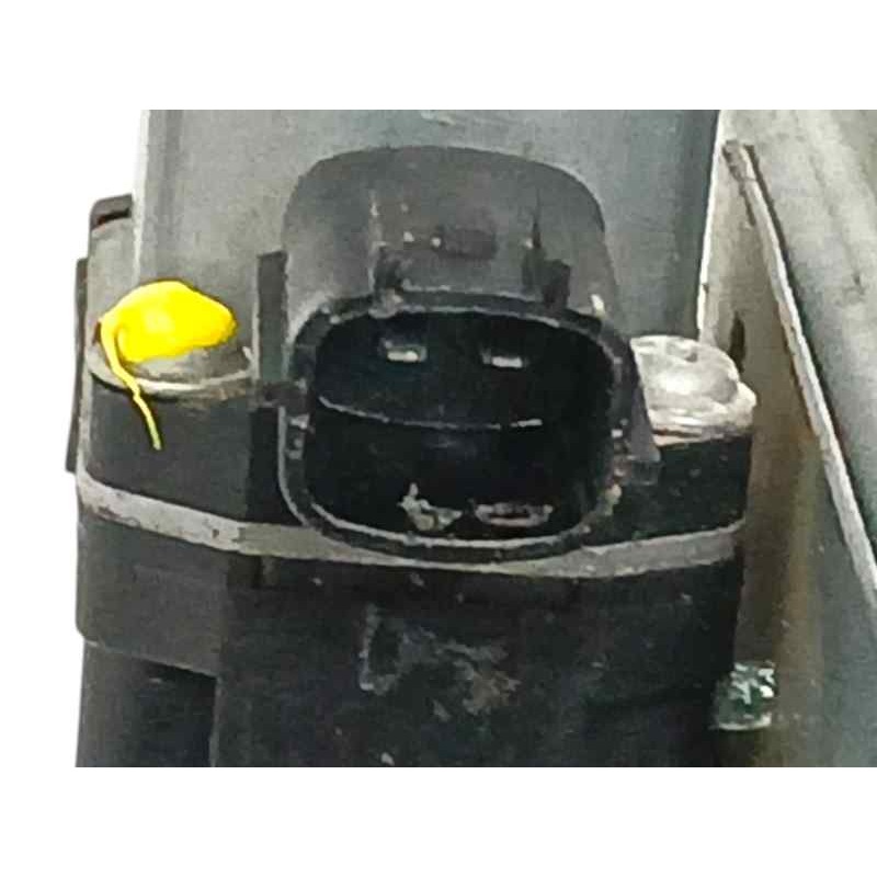 ELEVALUNAS TRASERO DERECHO