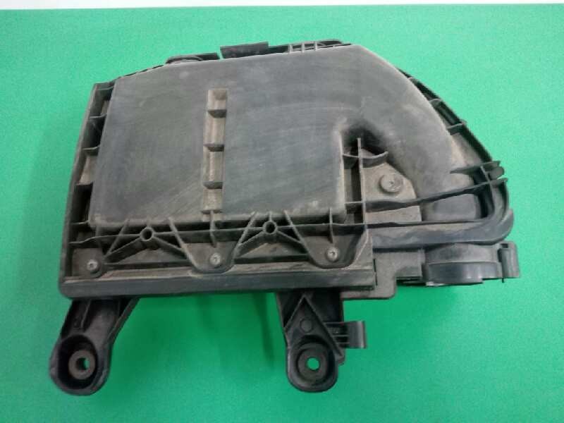Recambio de filtro aire para peugeot 206+ básico referencia OEM IAM 9673061080  