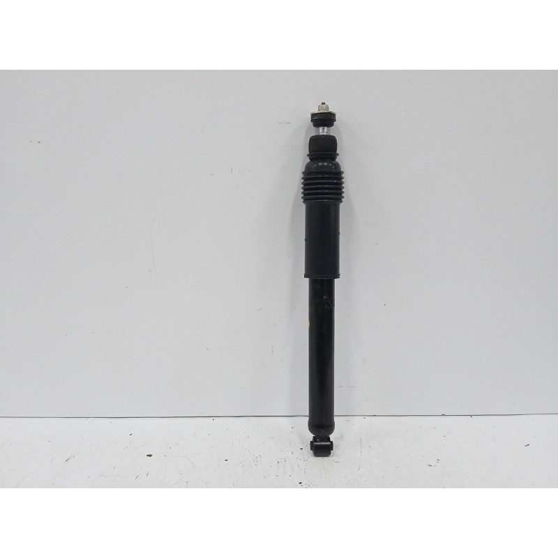Recambio de amortiguador trasero derecho para ssangyong rodius ii 2.2 xdi referencia OEM IAM 4531021310  