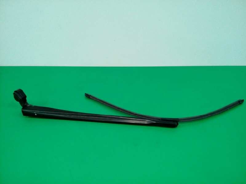 Recambio de brazo limpia delantero izquierdo para seat leon (1p1) sport referencia OEM IAM 1P0955409A  