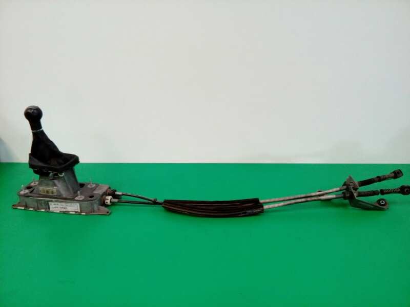 Recambio de palanca cambio para seat leon (1p1) sport referencia OEM IAM 1K0711061A  