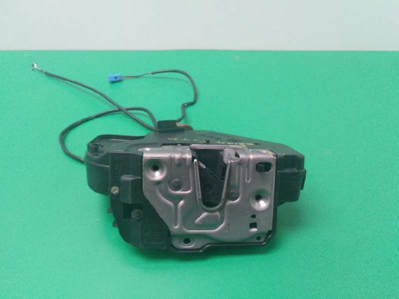 Recambio de cerradura puerta trasera izquierda para mercedes-benz clase cls (w219) 320 cdi (219.322) referencia OEM IAM 21973001