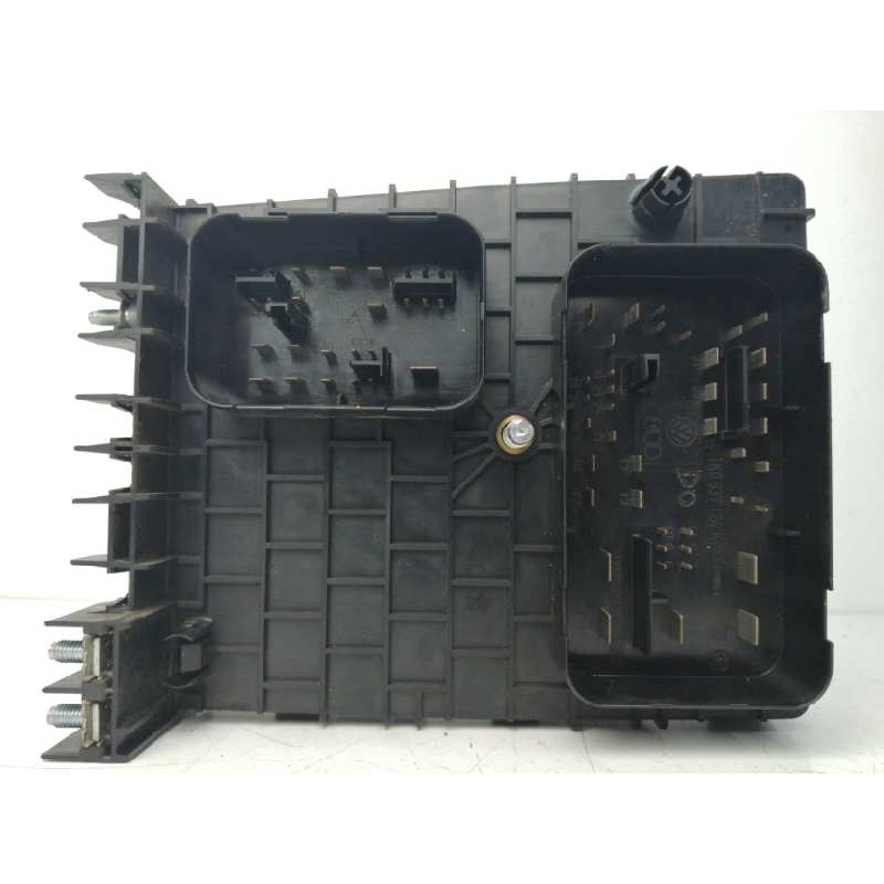 CAJA RELES / FUSIBLES