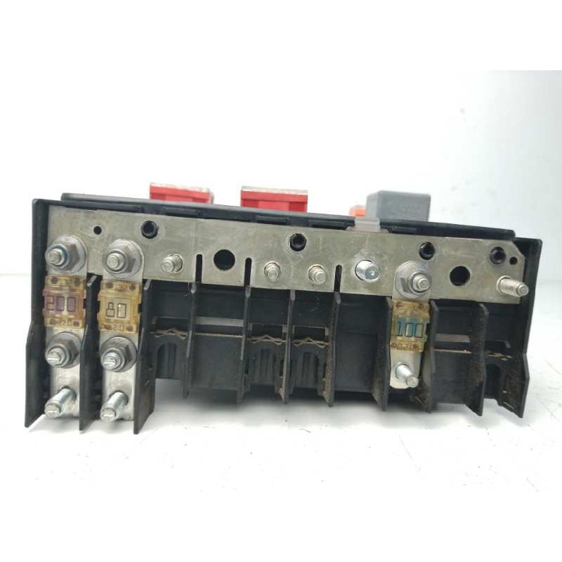 CAJA RELES / FUSIBLES