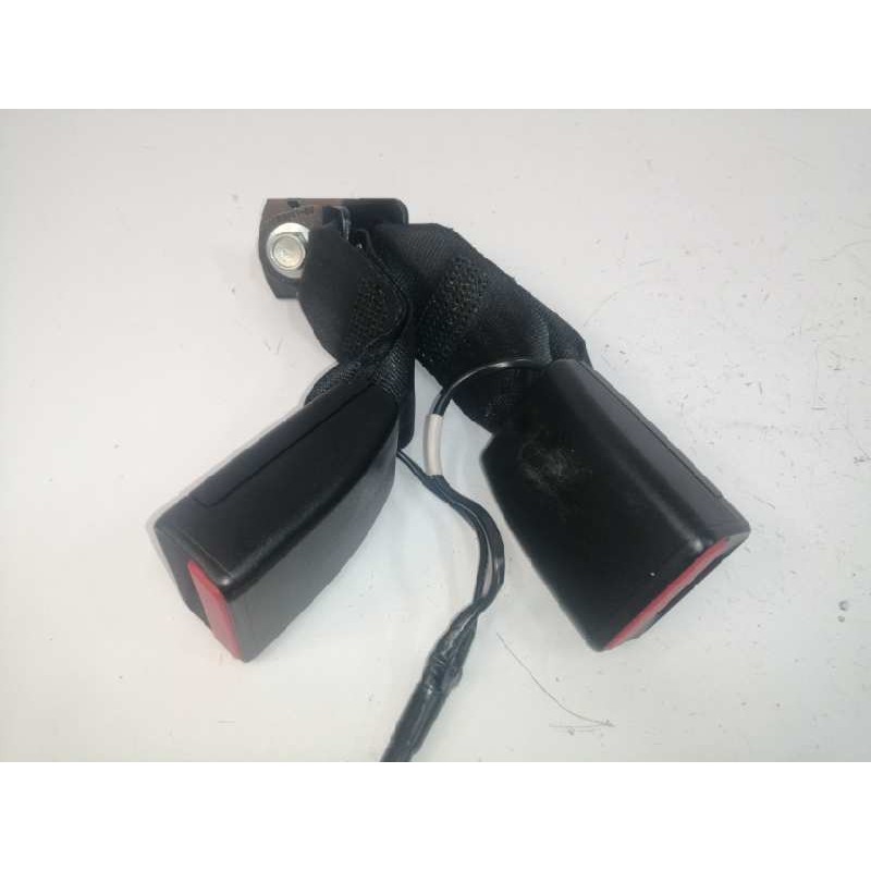 Recambio de enganche cinturon izquierdo para nissan micra v (k14) 1.0 12v cat referencia OEM IAM 888435FA0A TRASERO 