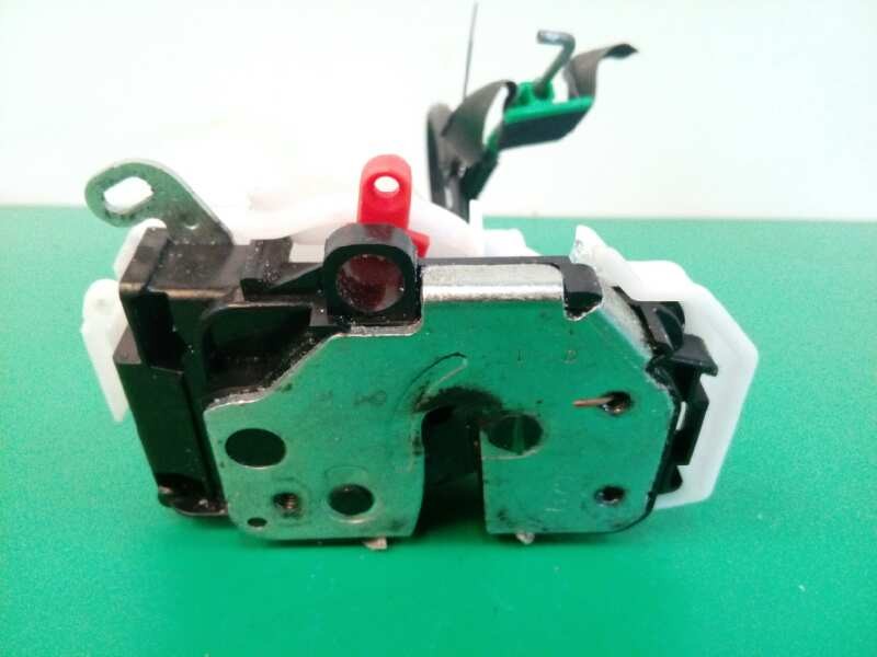 Recambio de cerradura puerta delantera izquierda para fiat qubo (300) trekking referencia OEM IAM 1379539080  