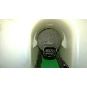 Recambio de deposito limpia para dacia sandero laureate referencia OEM IAM 8200210002 8200440772 