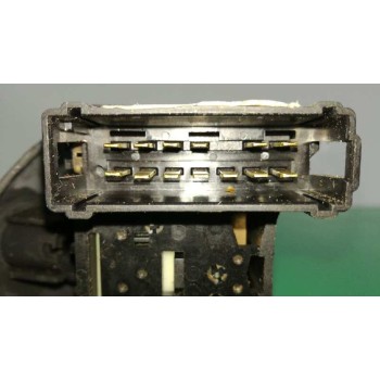 Recambio de mando limpia para dacia sandero laureate referencia OEM IAM 8200792587  