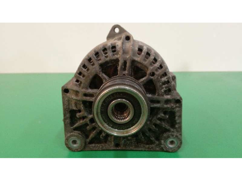 Recambio de alternador para dacia sandero laureate referencia OEM IAM A3TJ1181 TG11C064 2543562B