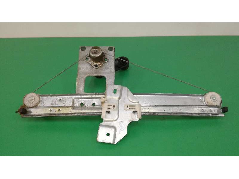 Recambio de elevalunas trasero izquierdo para dacia sandero laureate referencia OEM IAM CABLE 8200733831 MANUAL CARIBE CABLE JUE