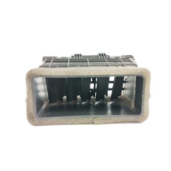 Recambio de rejilla aireadora para chevrolet aveo berlina hatchback 1.4 cat referencia OEM IAM 95194964 CENTRAL DERECHA 