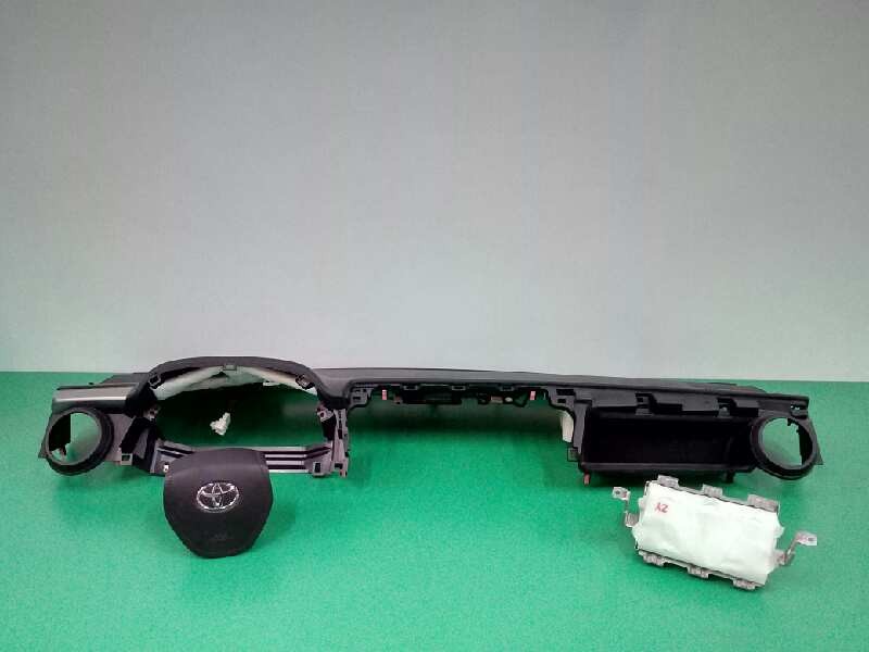 Recambio de salpicadero para toyota rav 4 2.0 d-4d cat referencia OEM IAM 5530242050 TG14A02001 TG11B01001