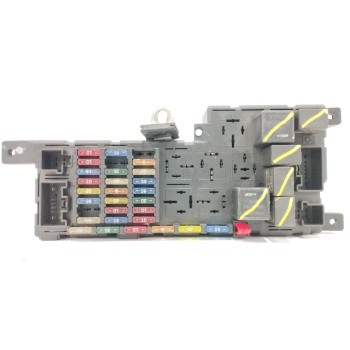 Recambio de caja reles / fusibles para volvo s60 berlina 2.4 cat referencia OEM IAM 8637841  
