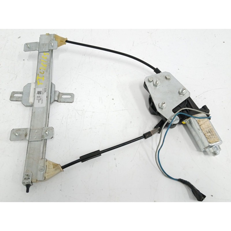 Recambio de elevalunas trasero izquierdo para nissan terrano ii (r20) 2.7 td 4wd referencia OEM IAM 827010F610  