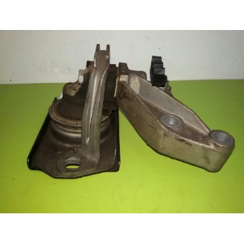 Recambio de soporte motor derecho para renault trafic combi (ab 4.01) 6 - plazas, acristalado parcial, combi corto referencia OE