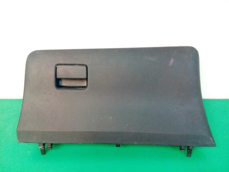 Recambio de guantera para toyota yaris active referencia OEM IAM 555500D151  