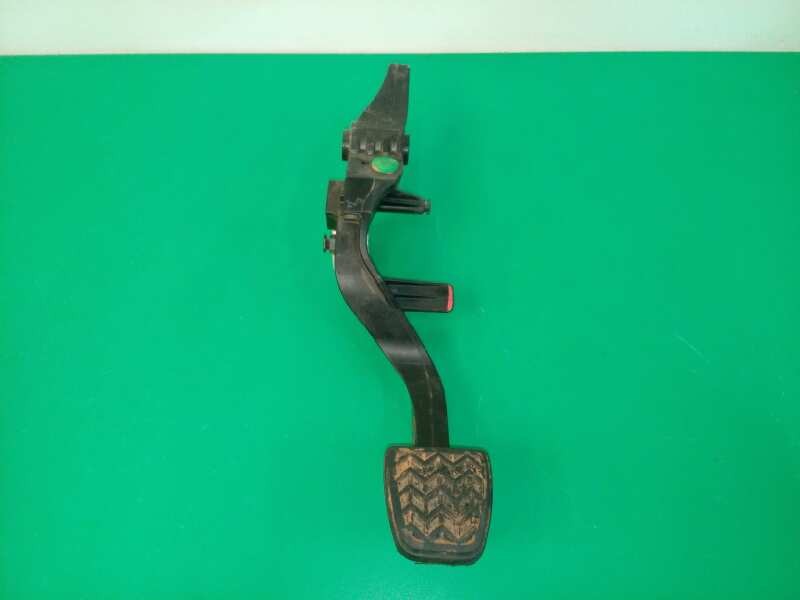 Recambio de pedal embrague para toyota yaris active referencia OEM IAM Recambio de pedal embrague para toyota yaris active referencia OEM IAM