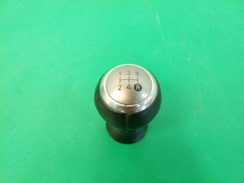 Recambio de pomo palanca cambio para toyota yaris active referencia OEM IAM Recambio de pomo palanca cambio para toyota yaris active referencia OEM IAM