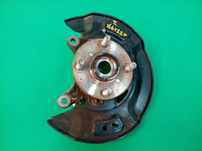 Recambio de mangueta delantera izquierda para toyota yaris active referencia OEM IAM Recambio de mangueta delantera izquierda para toyota yaris active referencia OEM IAM