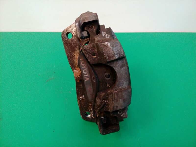 Recambio de pinza freno delantera derecha para toyota yaris active referencia OEM IAM Recambio de pinza freno delantera derecha para toyota yaris active referencia OEM IAM