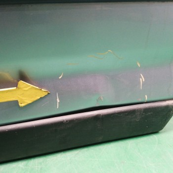 Recambio de puerta delantera derecha para honda cr-v (rd8) referencia OEM IAM  NECESITA REPARACION 