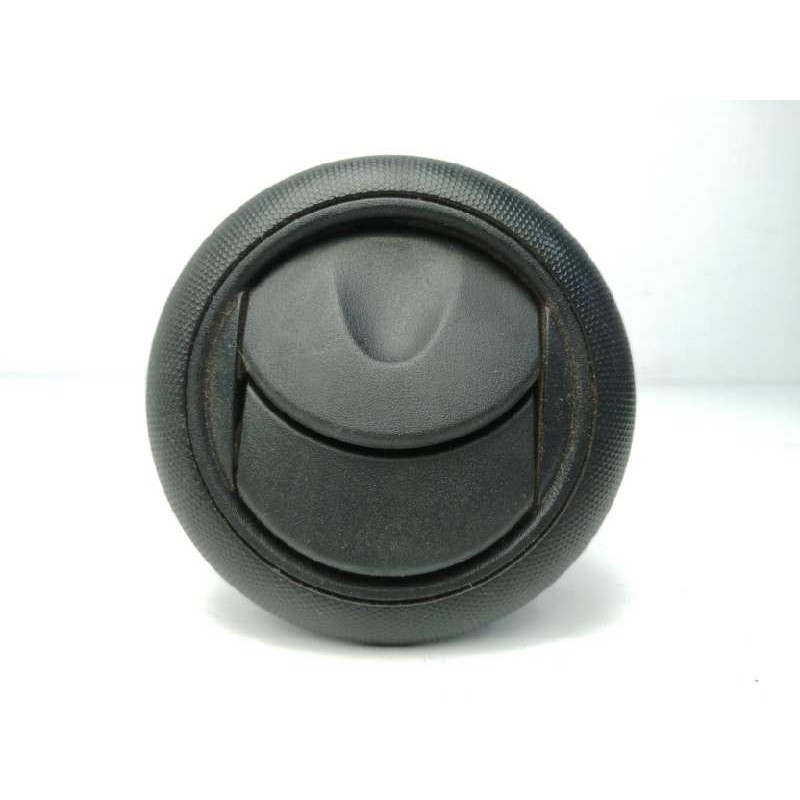 REJILLA AIREADORA DELANTERA IZQUIERDA