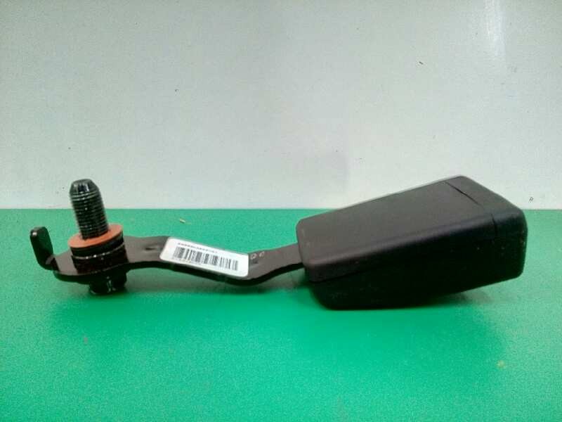 Recambio de enganche cinturon derecho para hyundai h350 kasten 2.5 crdi cat referencia OEM IAM 8988959600TRY Recambio de enganche cinturon derecho para hyundai h350 kasten 2.5 crdi cat referencia OEM IAM 8988959600TRY