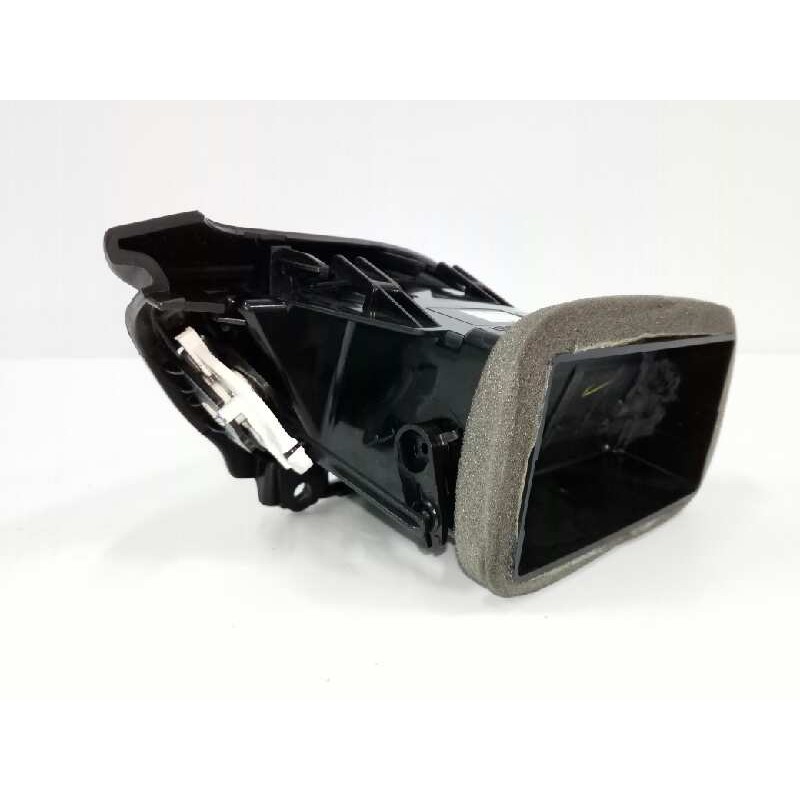 REJILLA AIREADORA LADO DERECHO