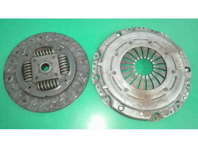 Recambio de kit embrague para volkswagen jetta (1k2) trendline referencia OEM IAM DP99048B CA77248B 
