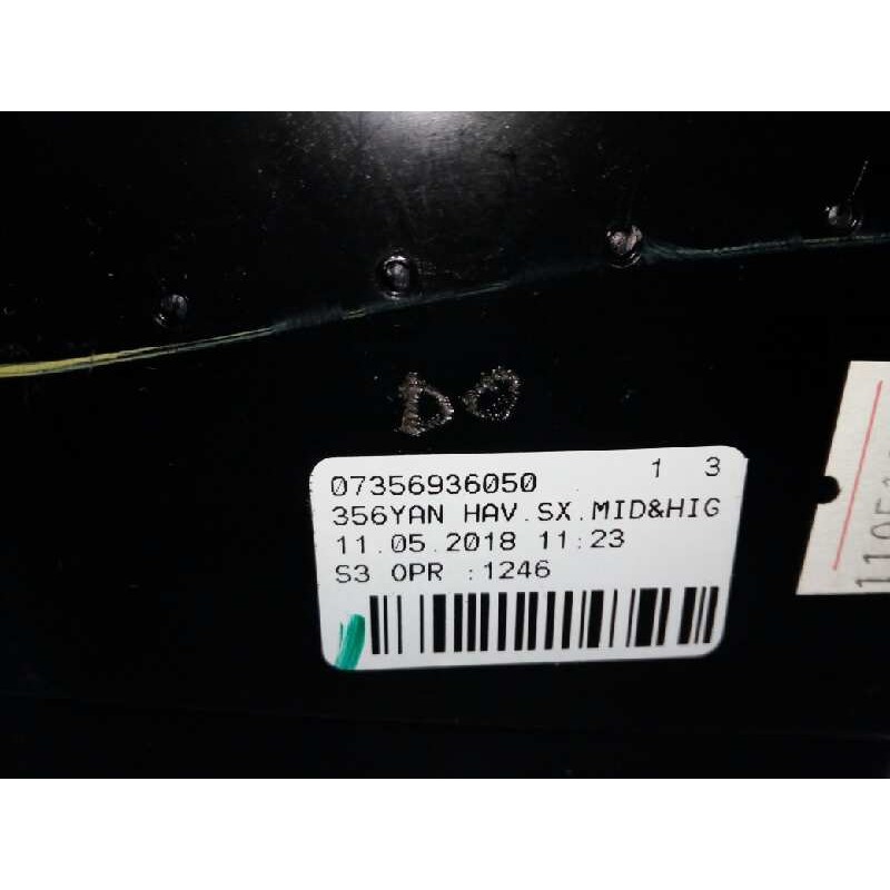 REJILLA AIREADORA LADO IZQUIERDO