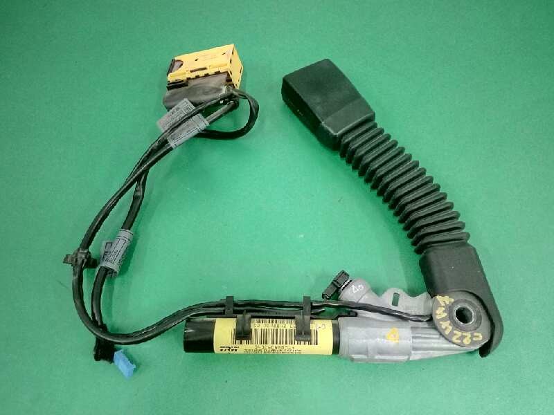 Recambio de pretensor airbag derecho para bmw x5 (e53) 3.0i referencia OEM IAM 7078042 DELANTERO 