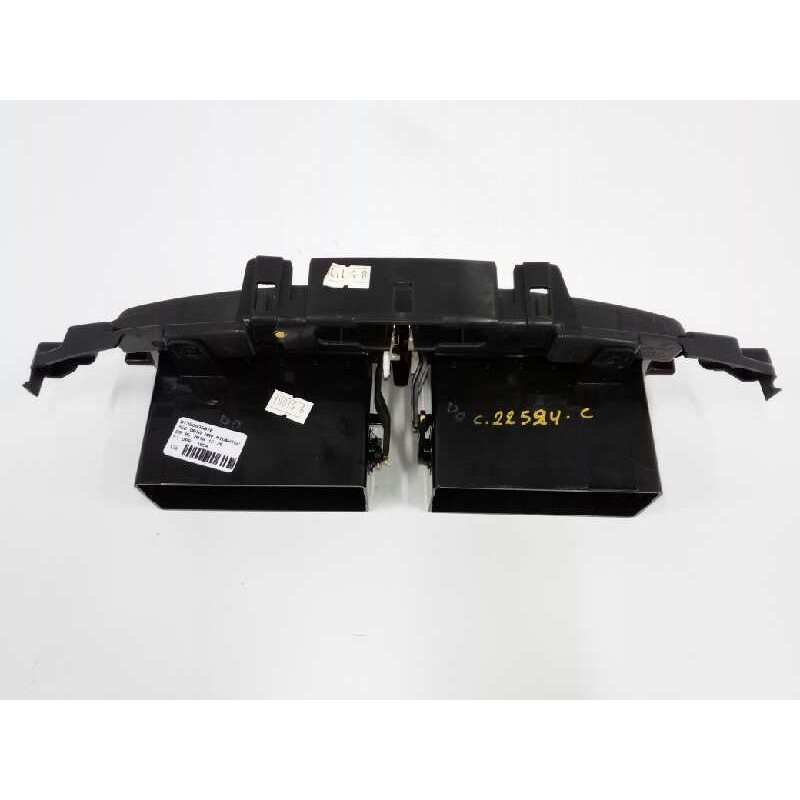 REJILLA AIREADORA CENTRAL