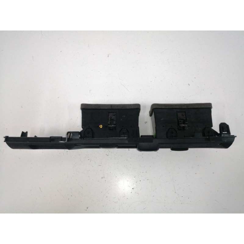 REJILLA AIREADORA CENTRAL 687505FA2A