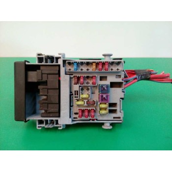 CAJA RELES / FUSIBLES 13222786 