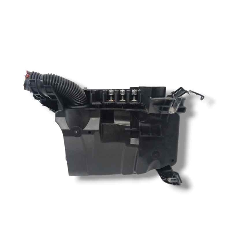CAJA RELES / FUSIBLES