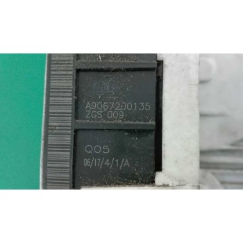 Recambio de cerradura puerta delantera derecha para volkswagen crafter combi (2e) 2.5 tdi dpf referencia OEM IAM A9067200135  