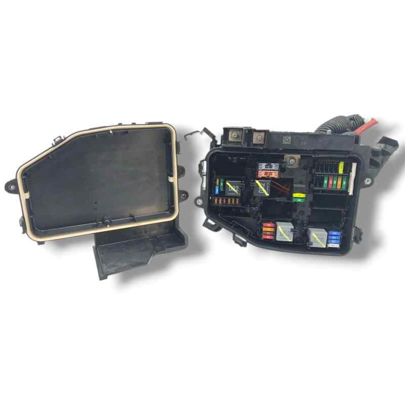 CAJA RELES / FUSIBLES