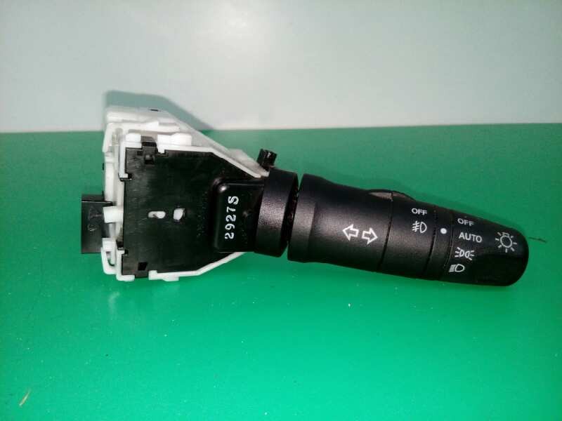 Recambio de mando luces para nissan elgrand (2002-2010) 3.5 v6 cat e51 referencia OEM IAM 25540AL502 VEHICULO INGLES Recambio de mando luces para nissan elgrand (2002-2010) 3.5 v6 cat e51 referencia OEM IAM 25540AL502 VEHICULO INGLES