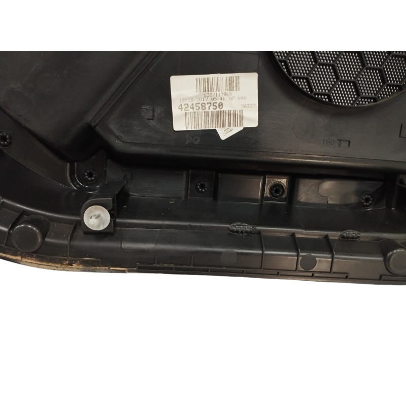 GUARNECIDO PUERTA TRASERA DERECHA