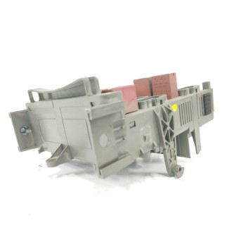 Recambio de caja reles / fusibles para renault laguna ii (bg0) 1.9 dci diesel referencia OEM IAM 8200447435  
