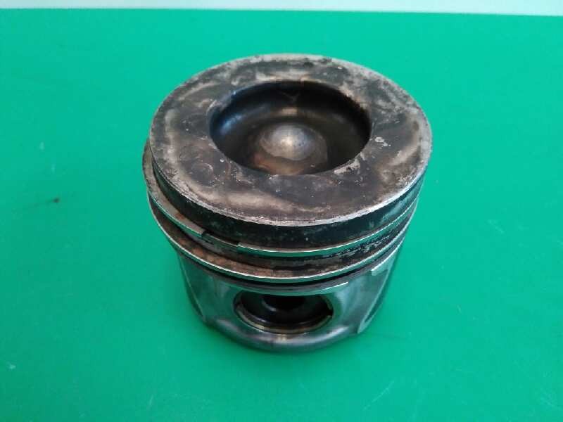 Recambio de piston para hyundai tucson (jm) 2.0 crdi comfort (4wd) referencia OEM IAM 2341027920  