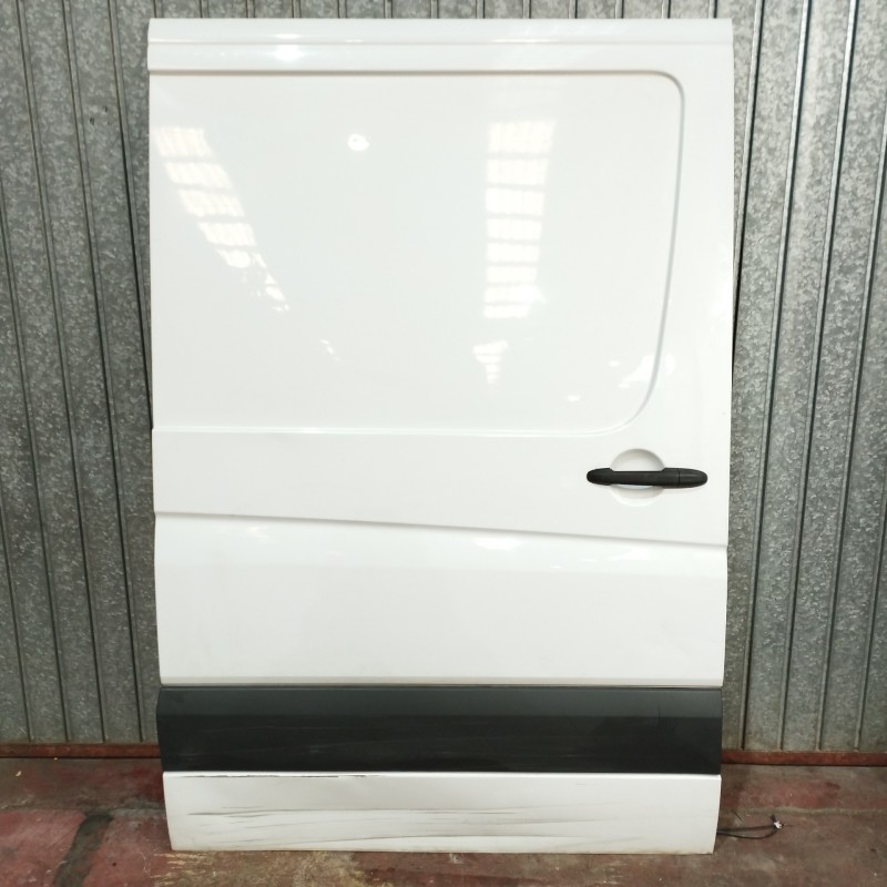 Recambio de puerta lateral corredera derecha para mercedes-benz sprinterii caja cerrada (desde 01.06) 2.1 cdi referencia OEM IAM