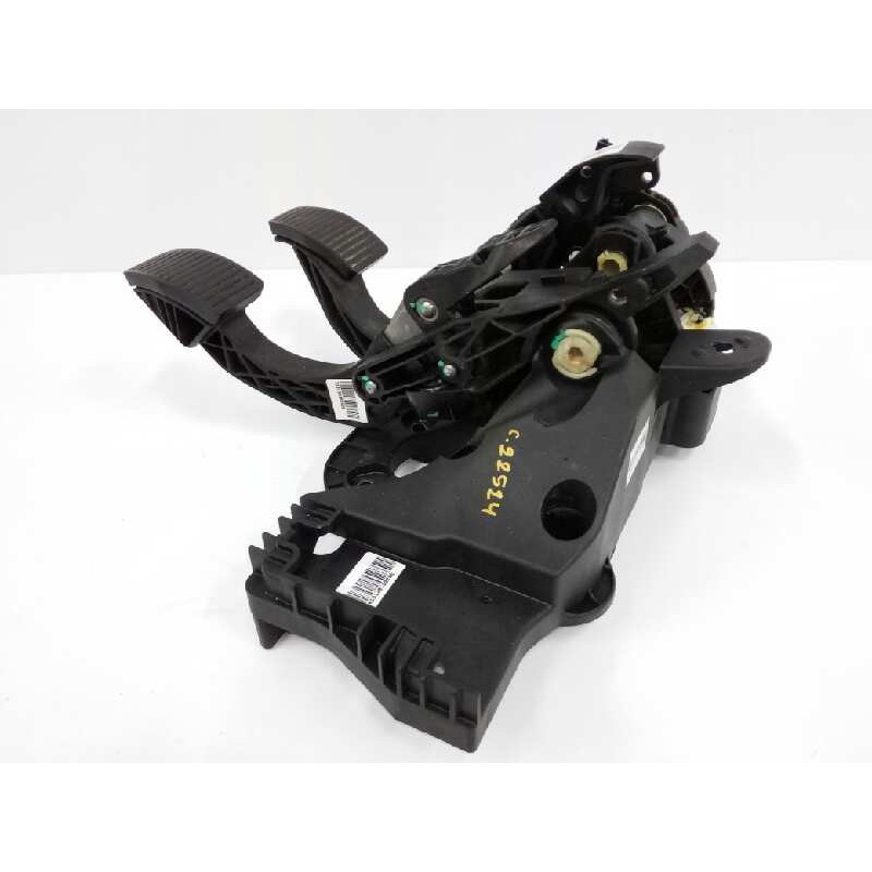 PEDALERA COMPLETA FRENO Y EMBRAGUE