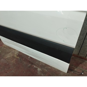 Recambio de puerta lateral corredera derecha para mercedes-benz sprinterii caja cerrada (desde 01.06) 2.1 cdi referencia OEM IAM