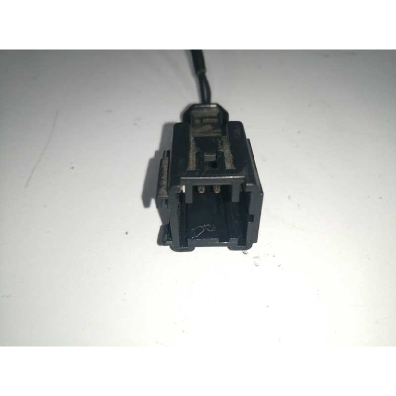 ENGANCHE CINTURON DERECHO DELANTERO